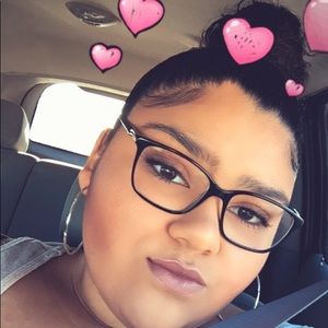 Meet your Posher, Briana